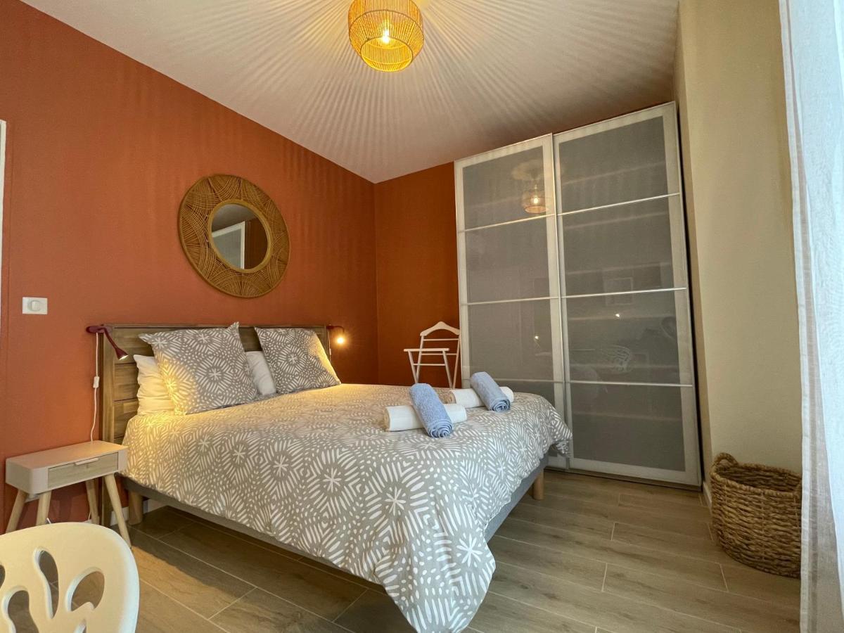 Superbe T3 Climatise - 62M2 - 4 Etoiles - Centre Historique Vue Port De Plaisance - Wifi - 5E Avec Ascenseur Apartment Toulon Exterior photo