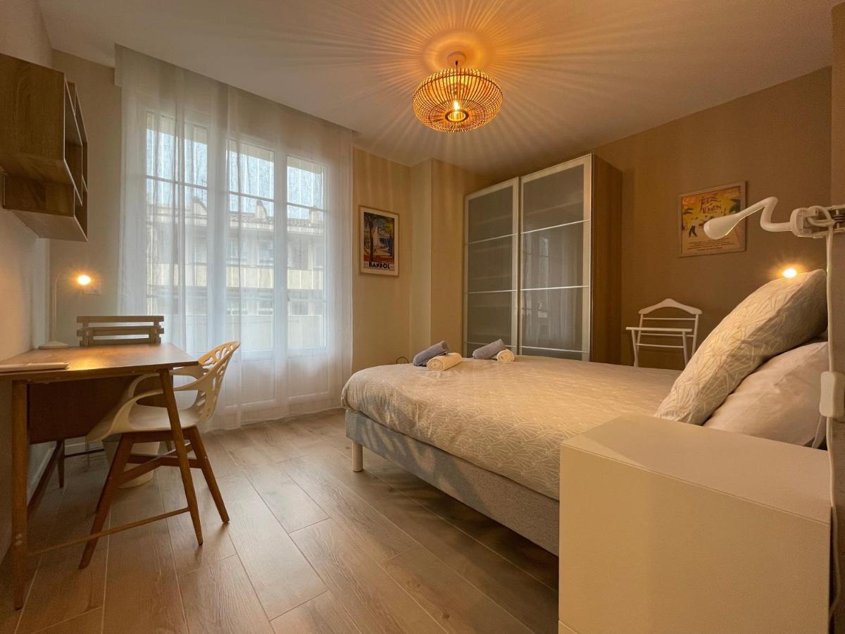 Superbe T3 Climatise - 62M2 - 4 Etoiles - Centre Historique Vue Port De Plaisance - Wifi - 5E Avec Ascenseur Apartment Toulon Exterior photo