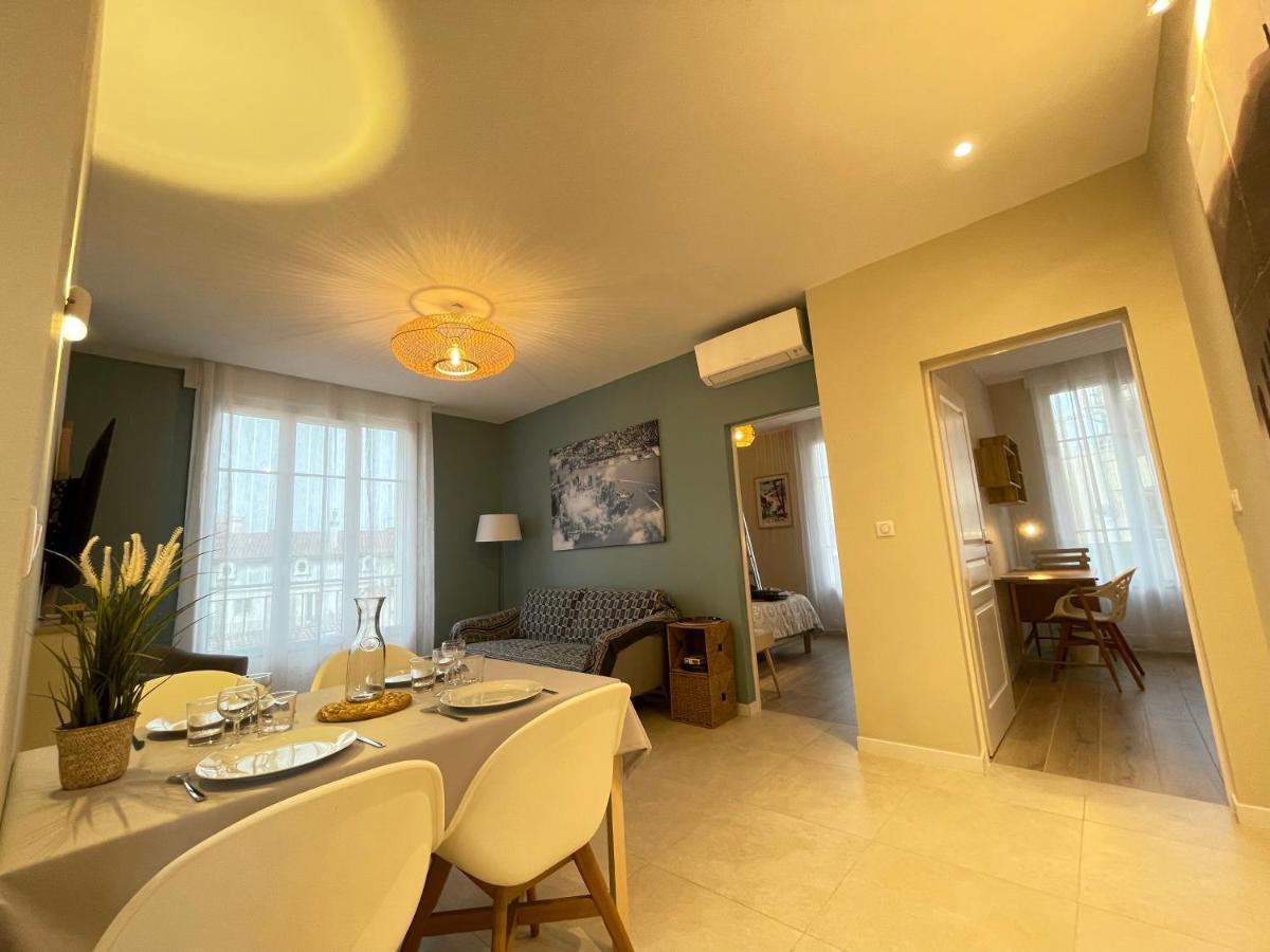 Superbe T3 Climatise - 62M2 - 4 Etoiles - Centre Historique Vue Port De Plaisance - Wifi - 5E Avec Ascenseur Apartment Toulon Exterior photo