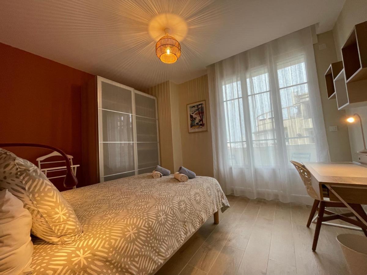 Superbe T3 Climatise - 62M2 - 4 Etoiles - Centre Historique Vue Port De Plaisance - Wifi - 5E Avec Ascenseur Apartment Toulon Exterior photo