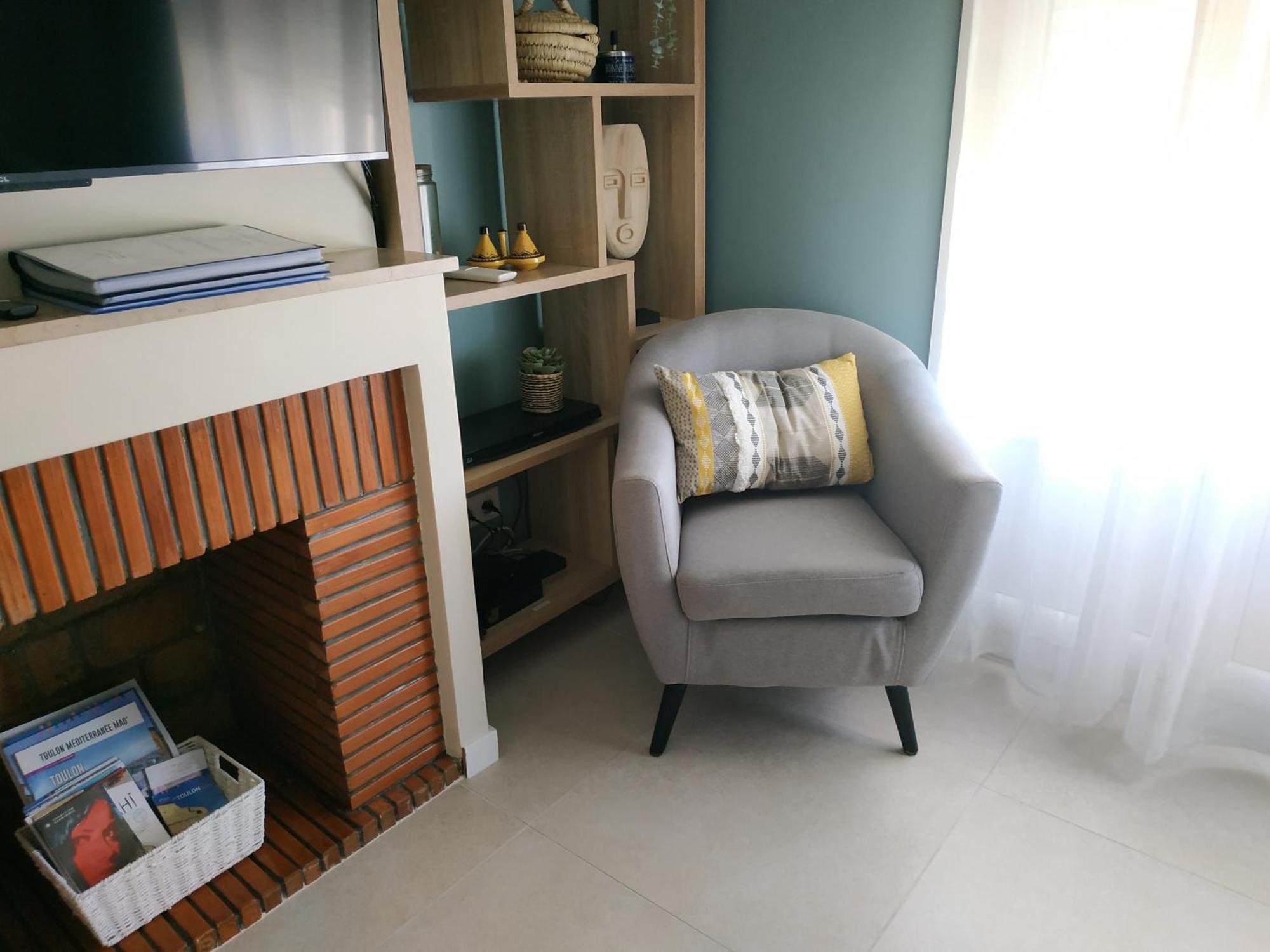 Superbe T3 Climatise - 62M2 - 4 Etoiles - Centre Historique Vue Port De Plaisance - Wifi - 5E Avec Ascenseur Apartment Toulon Exterior photo